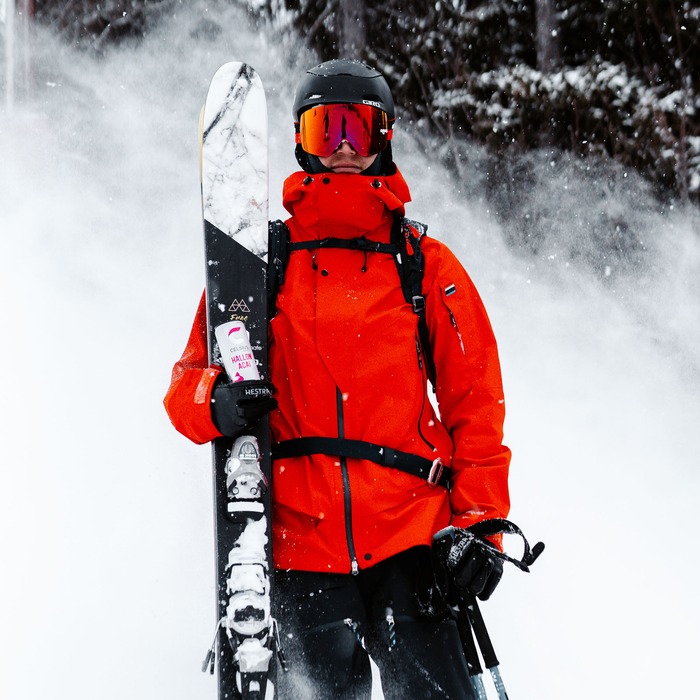 656_26de964099-m-pure-red-glow