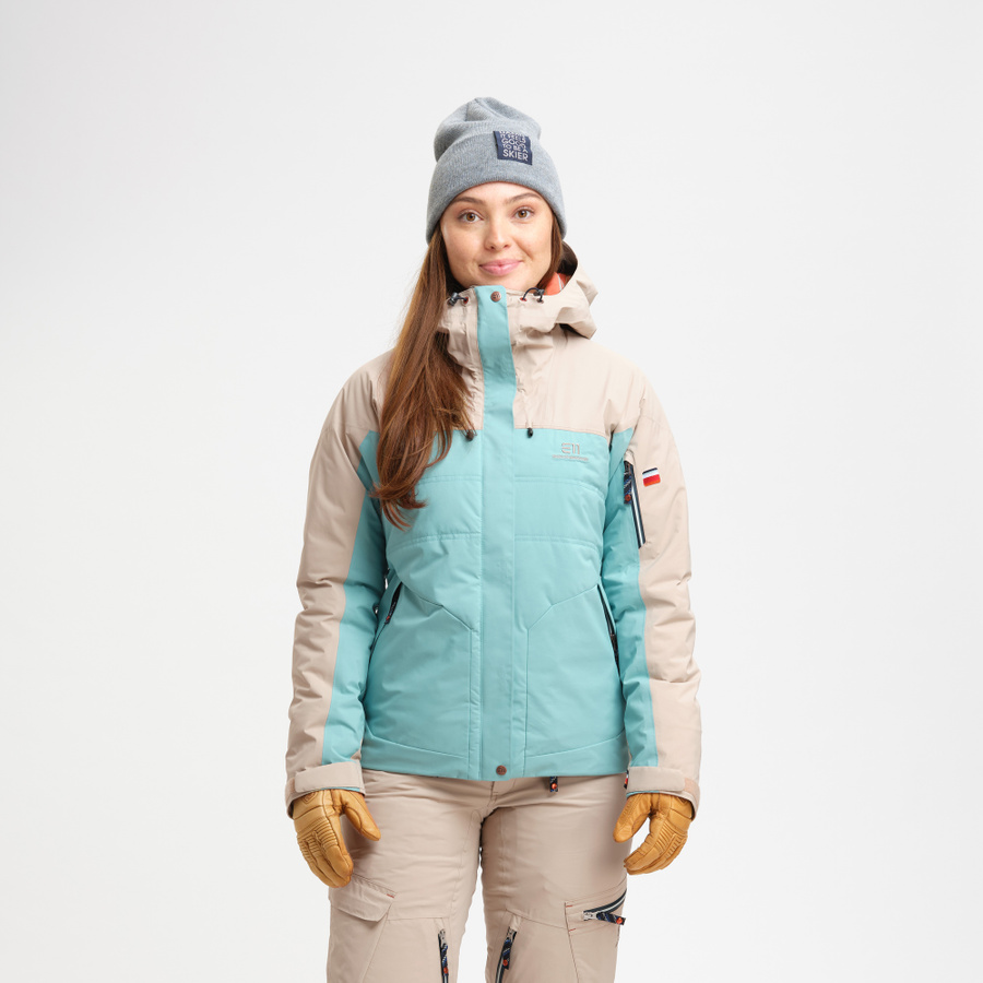 702_930d16fe00-215-22002_2-